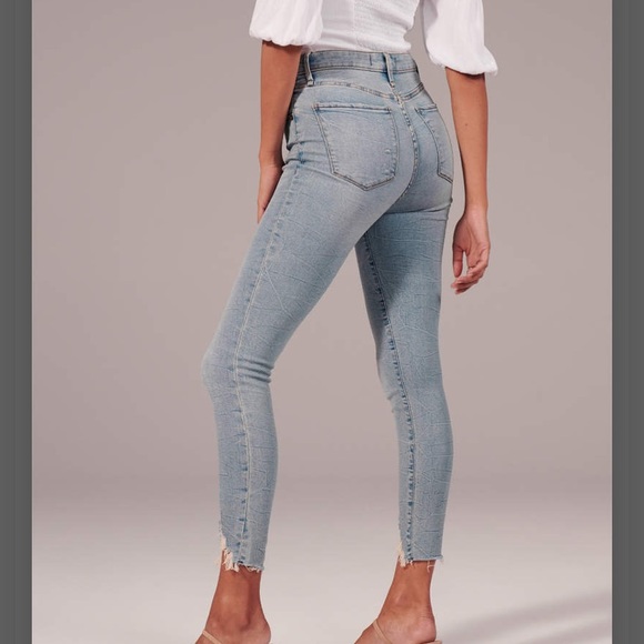 High Rise Jeans - Picture 3 of 4